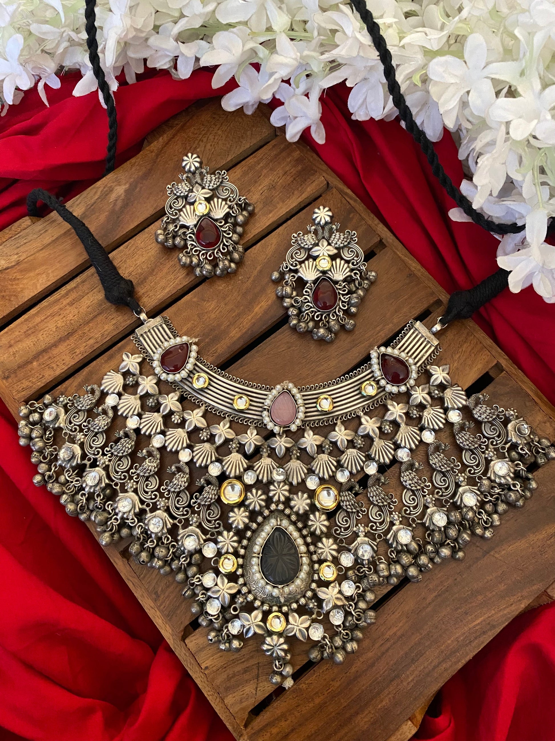 NITYA NECKLACE SET Gehnacollections