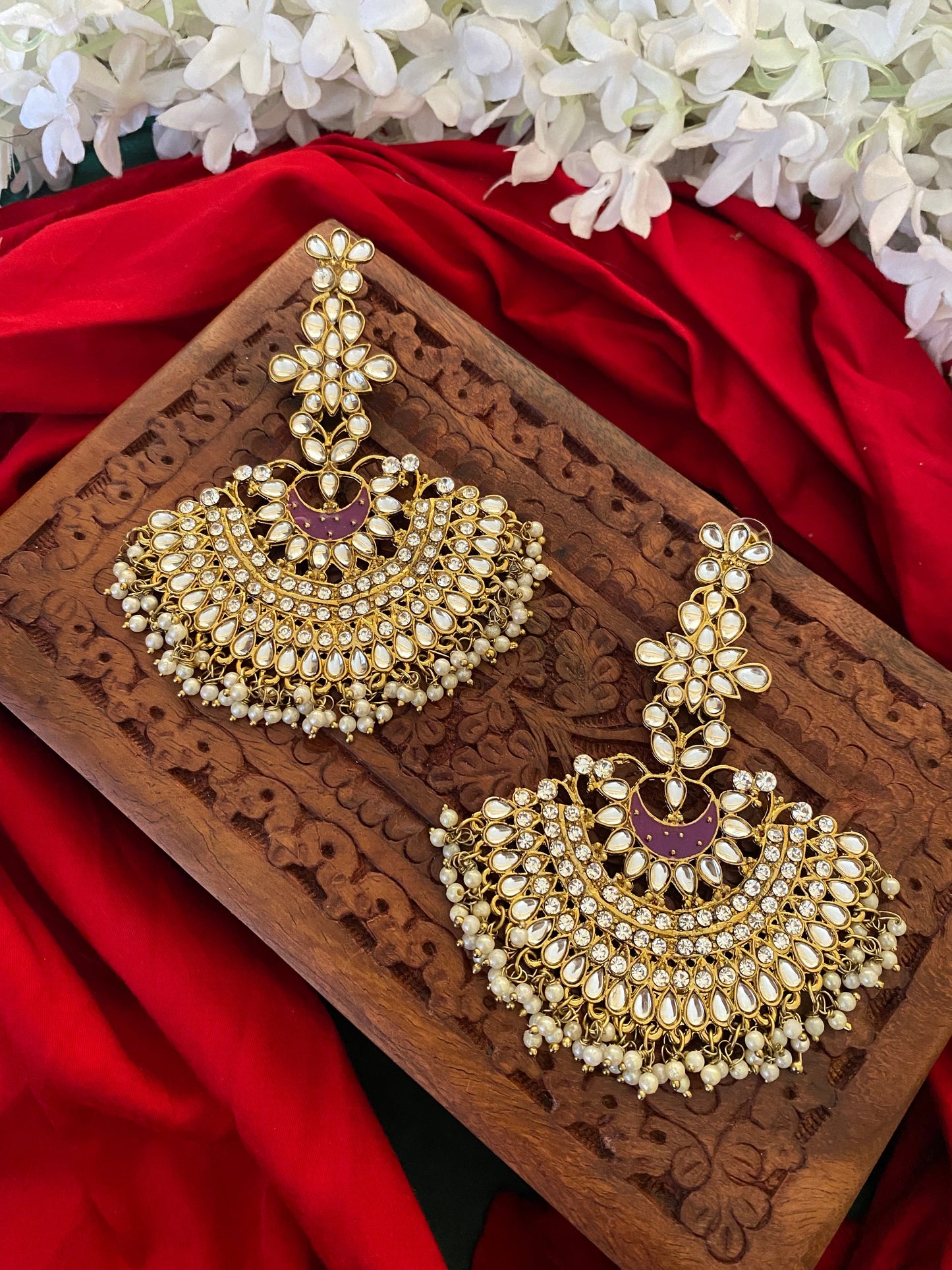 SIMRAT CHANDBALI Gehnacollections