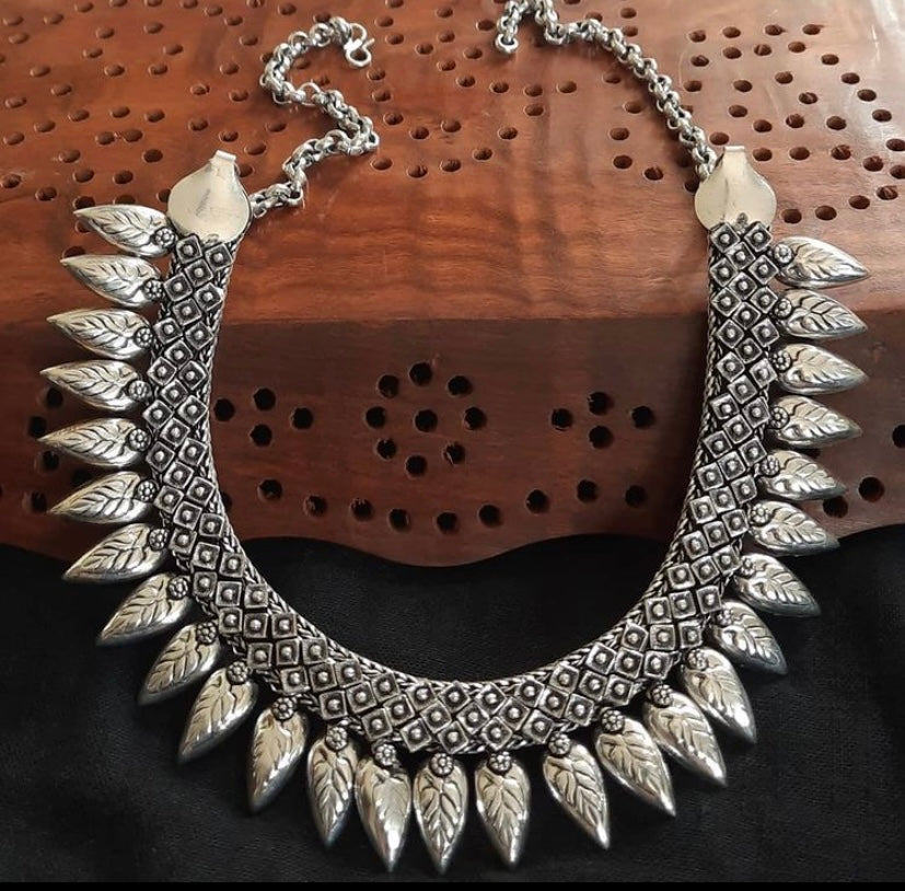SURYA CHOKER Gehnacollections