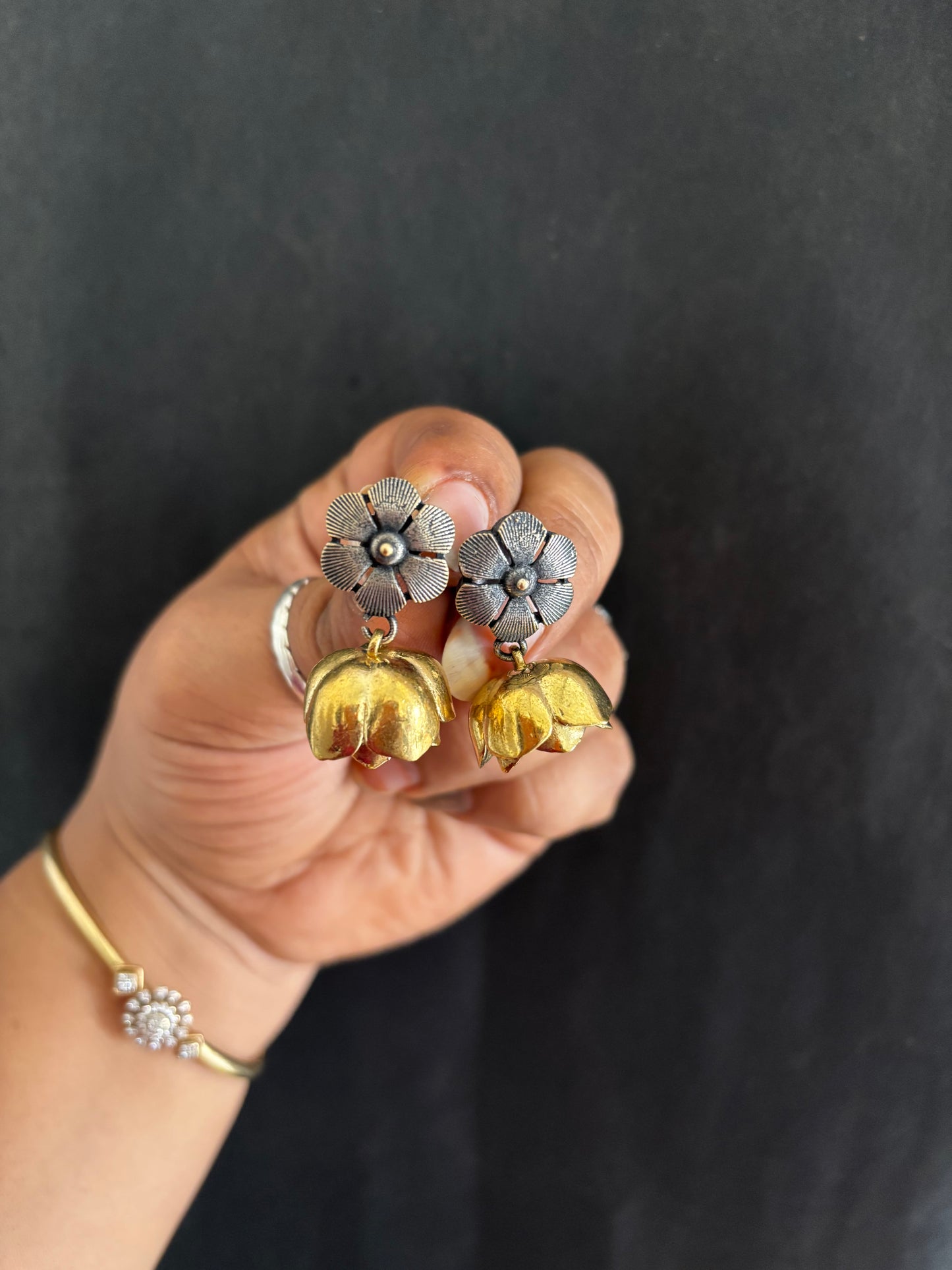 Namishka dual tone jhumka Gehnacollections