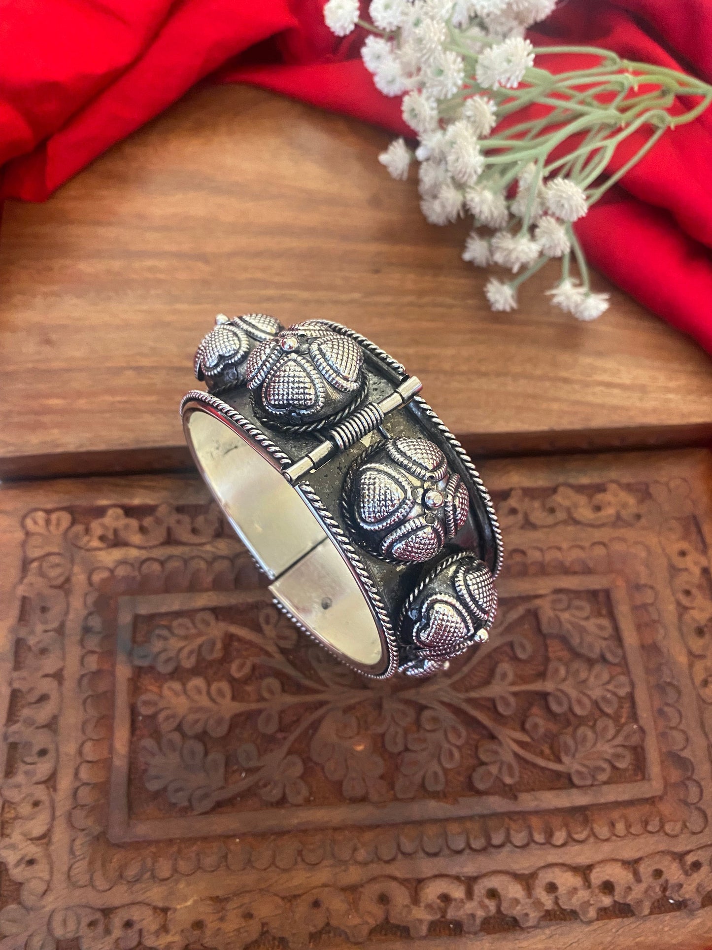 GAURI KADA Gehnacollections