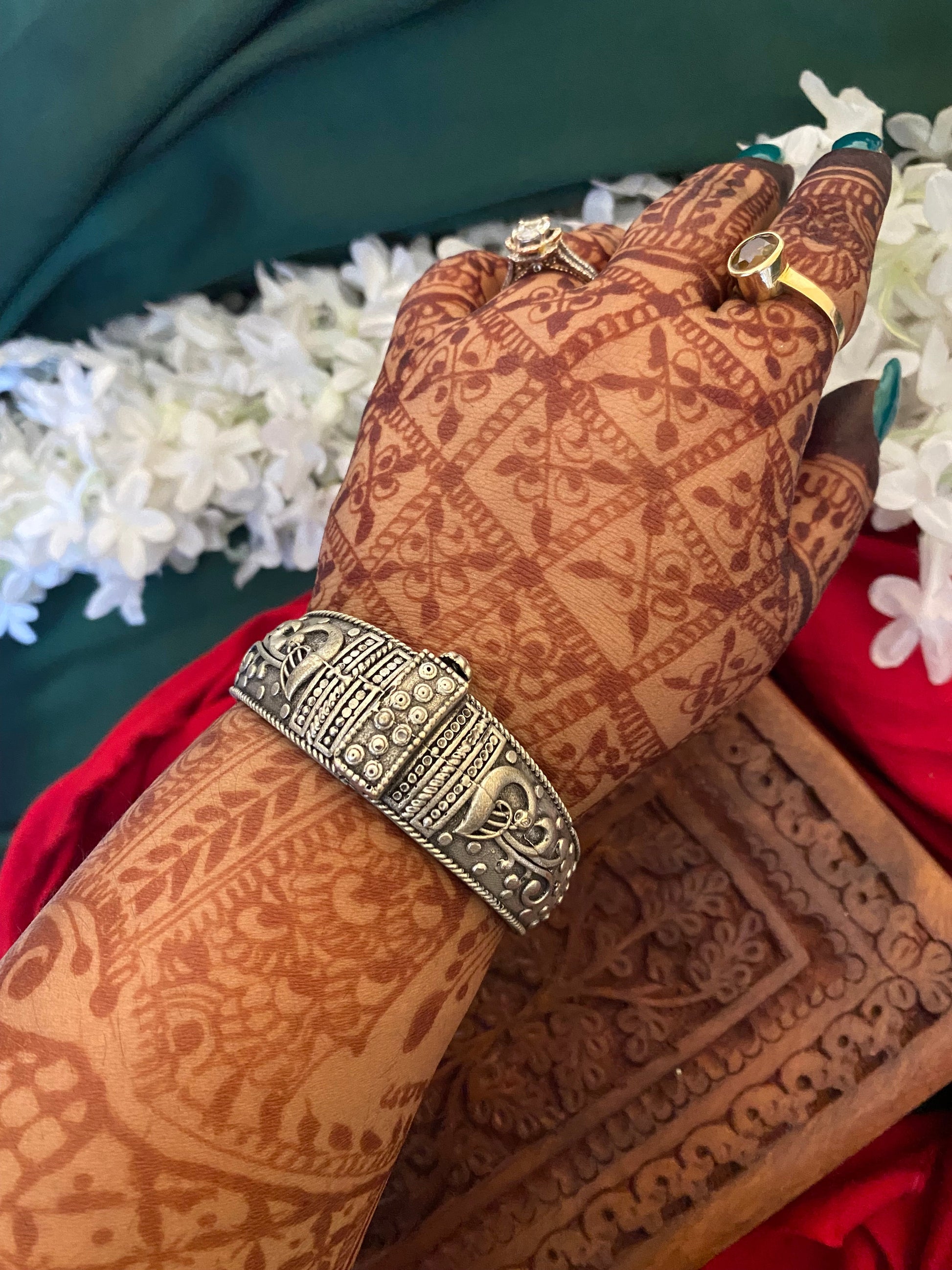 SUMAIRA KADA Gehnacollections