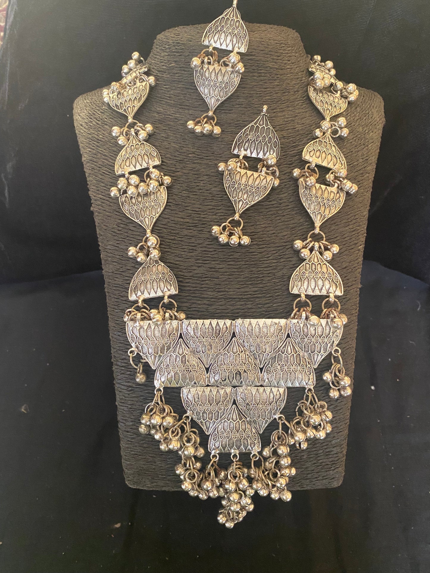 TRIANGLE NECKLACE SET Gehnacollections