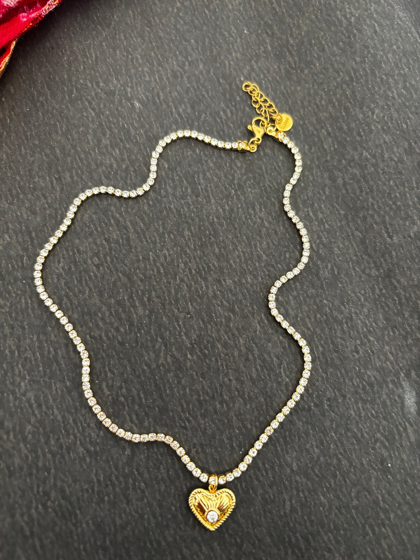 Anti tarnish stone chain with pendant Gehnacollections