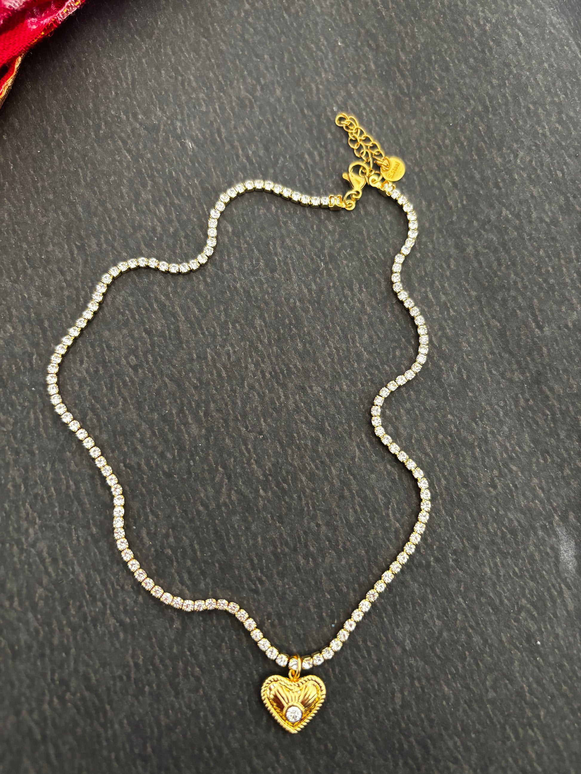 Anti tarnish stone chain with pendant Gehnacollections
