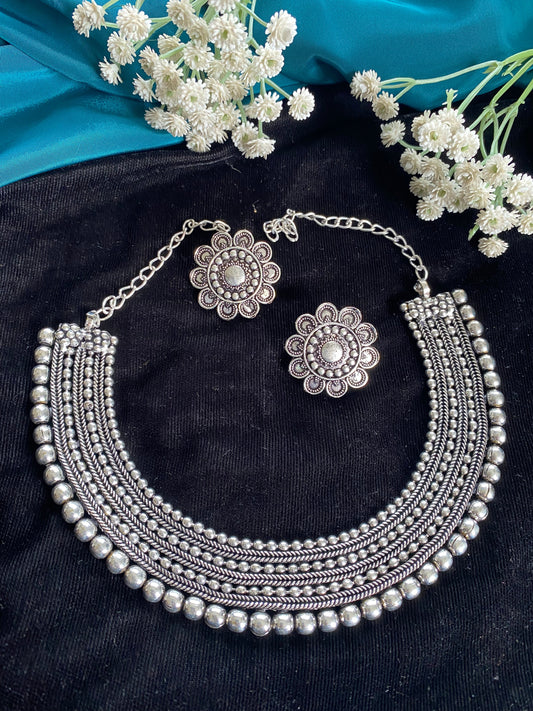 ROMILIA CHOKER SET Gehnacollections