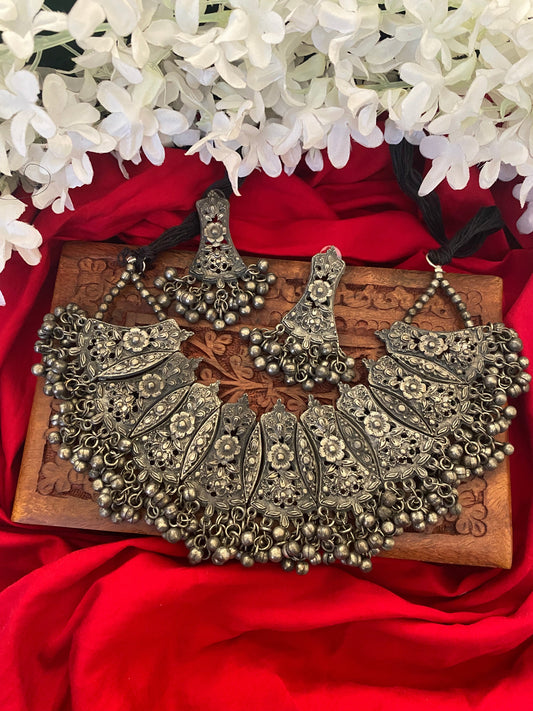 SHRUTI CHOKER SET Gehnacollections