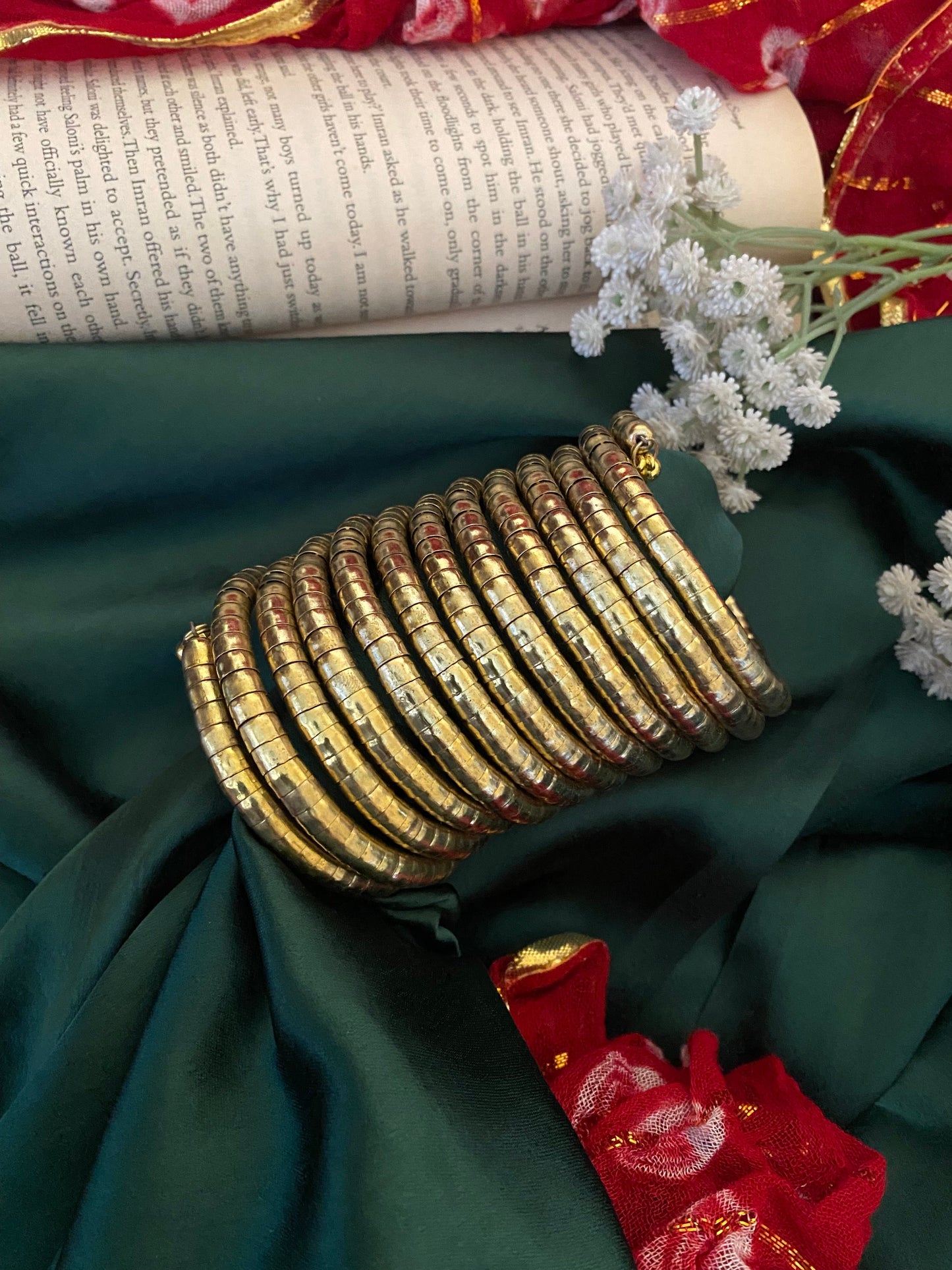 MYRA GOLDEN KADA Gehnacollections