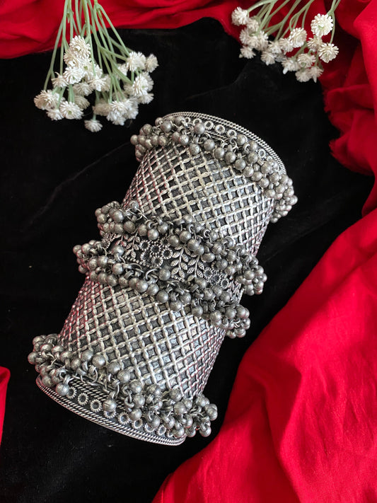 RIA GHUNGHROO KADA Gehnacollections