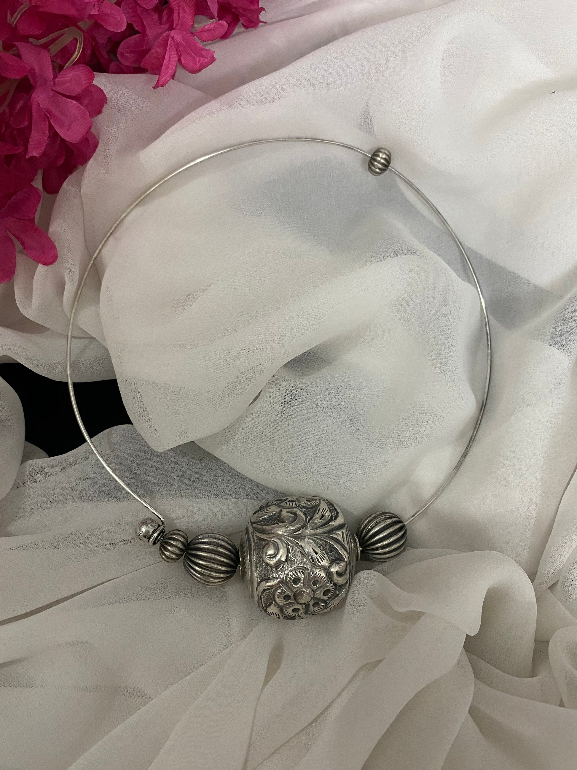 ABHIKA HASLI Gehnacollections