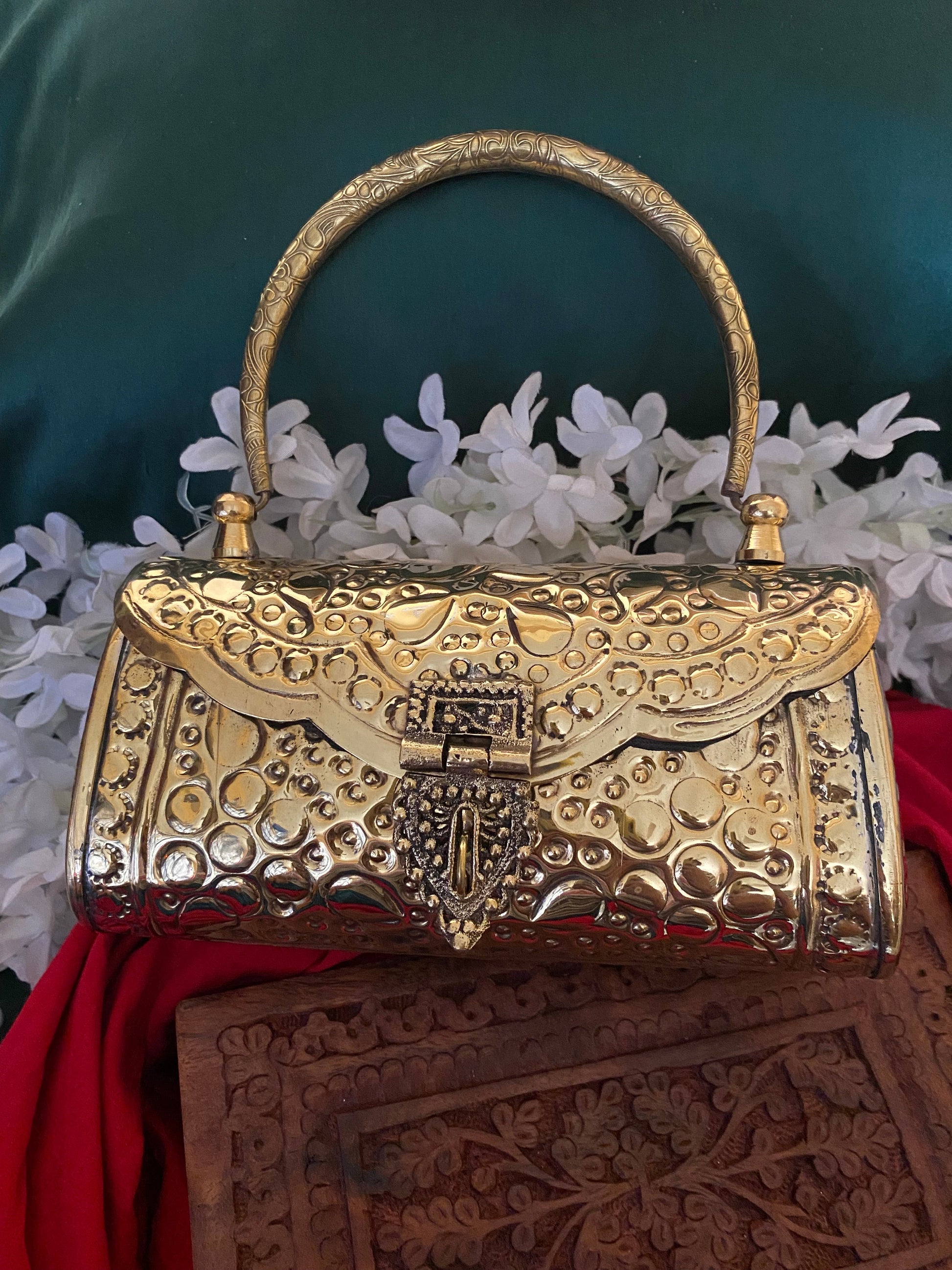 GOLDEN BATUA Gehnacollections