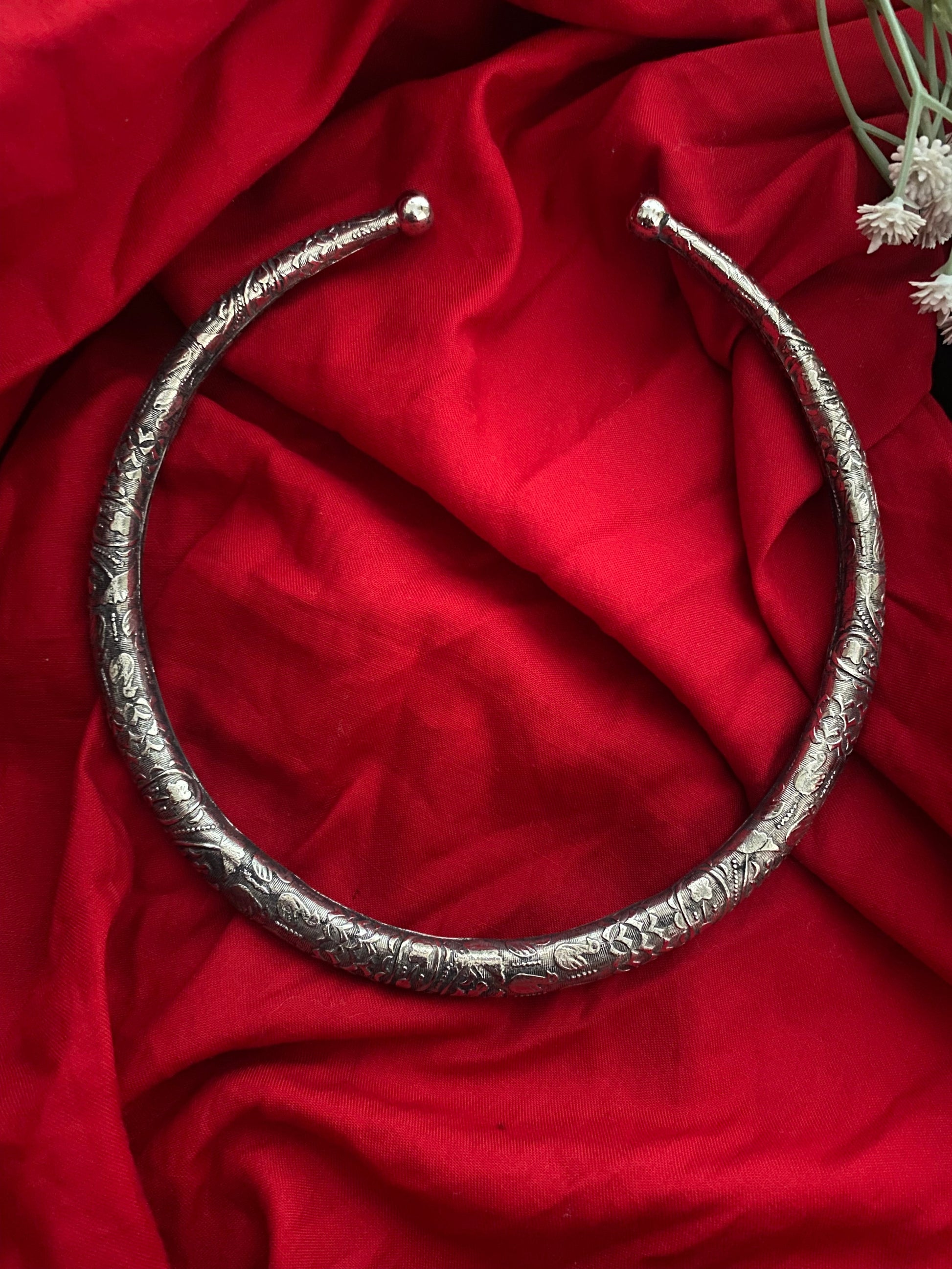 NISHA HASLI Gehnacollections