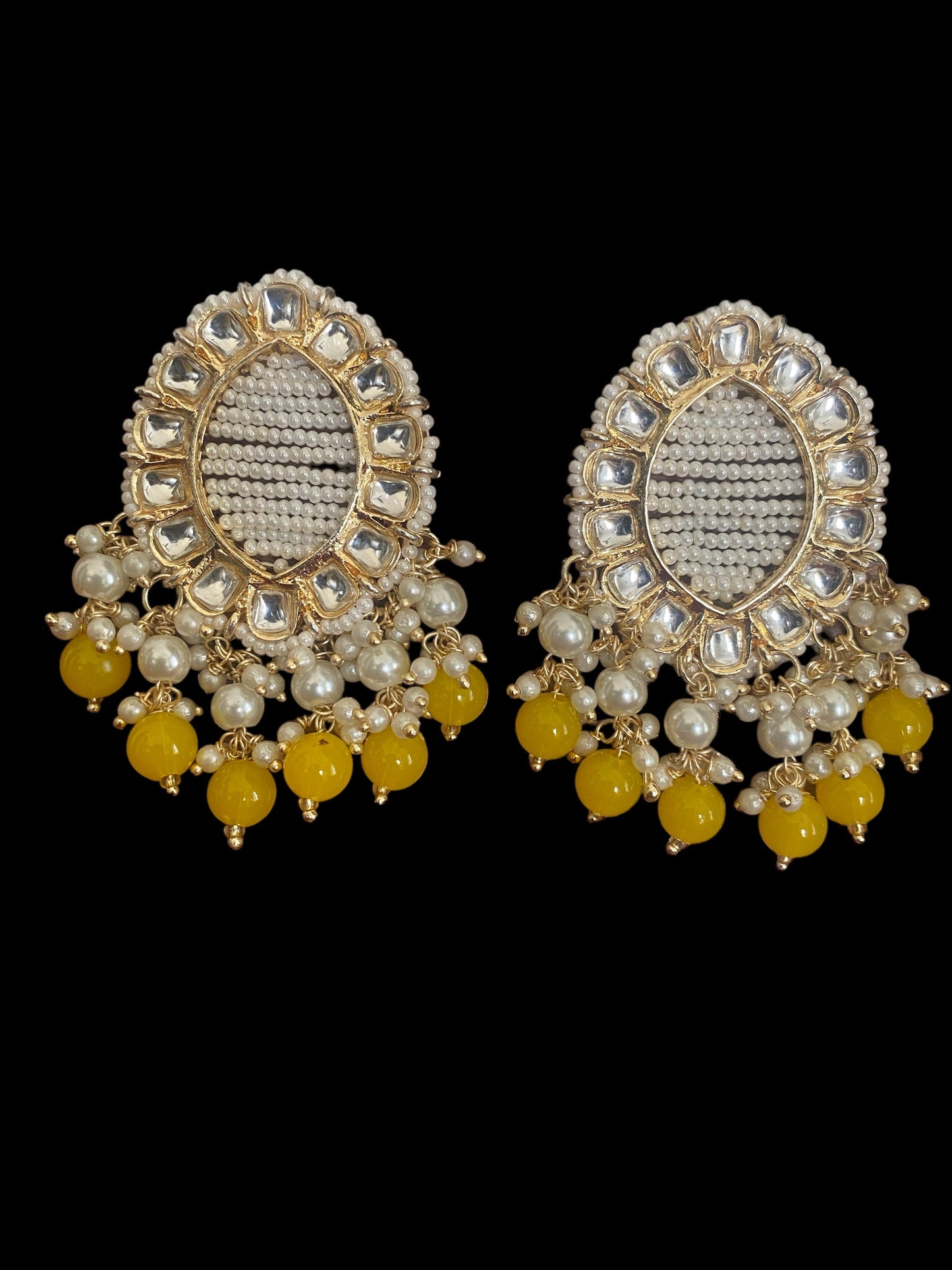 OVAL PEARL STUDS Gehnacollections