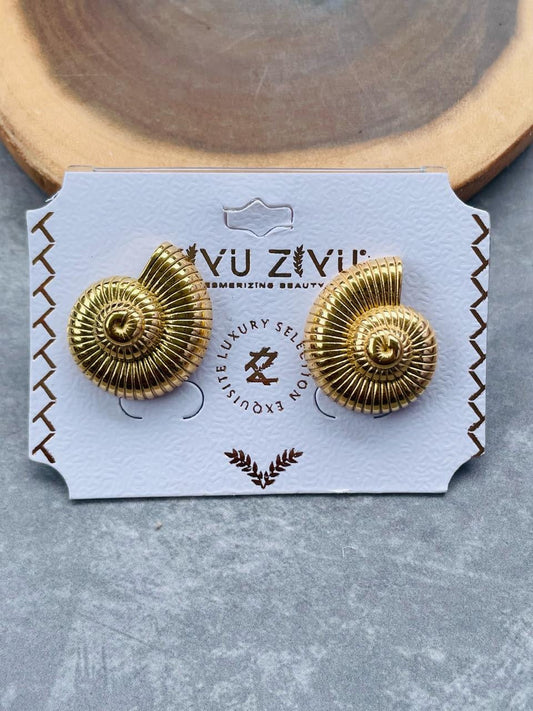 Snail studs Gehnacollections
