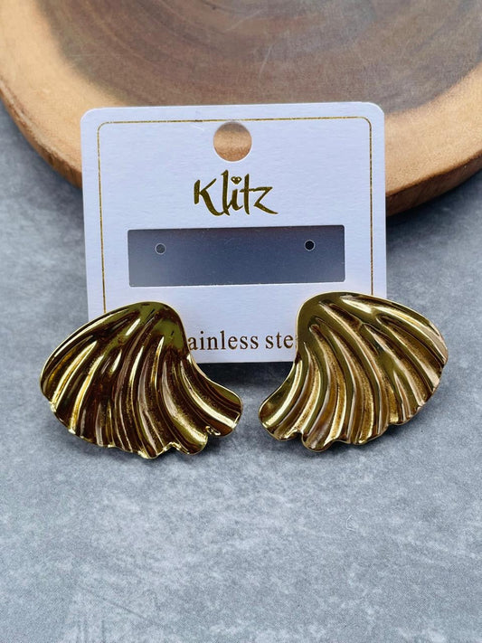 TRIANGLE STUDS Gehnacollections