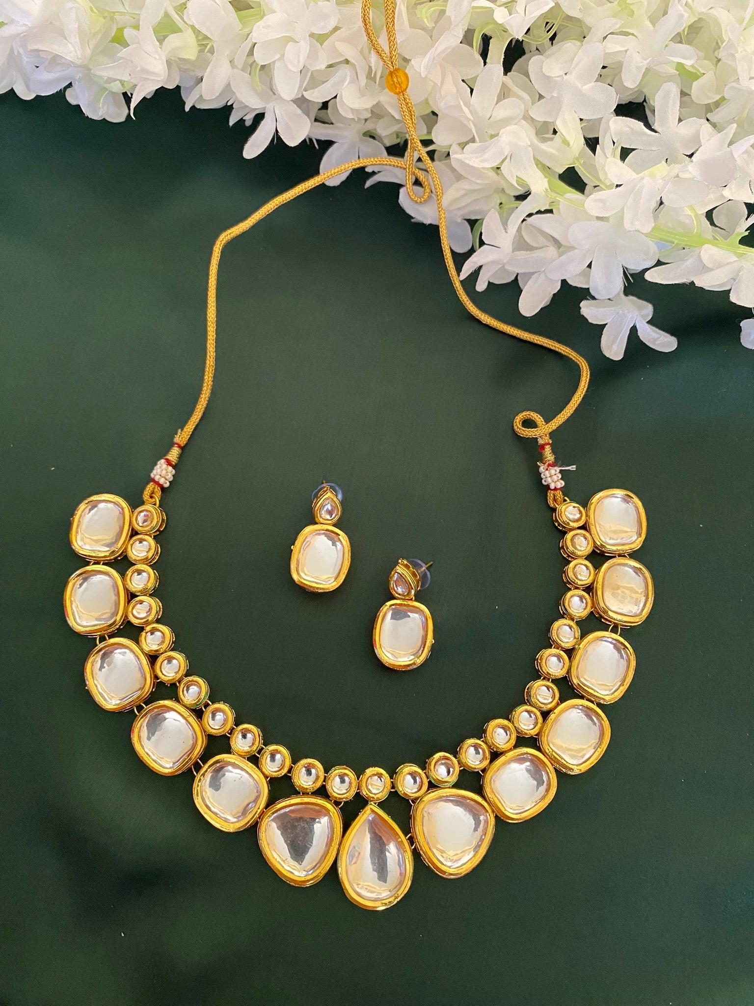 SHAILI KUNDAN CHOKER SET Gehna Collections