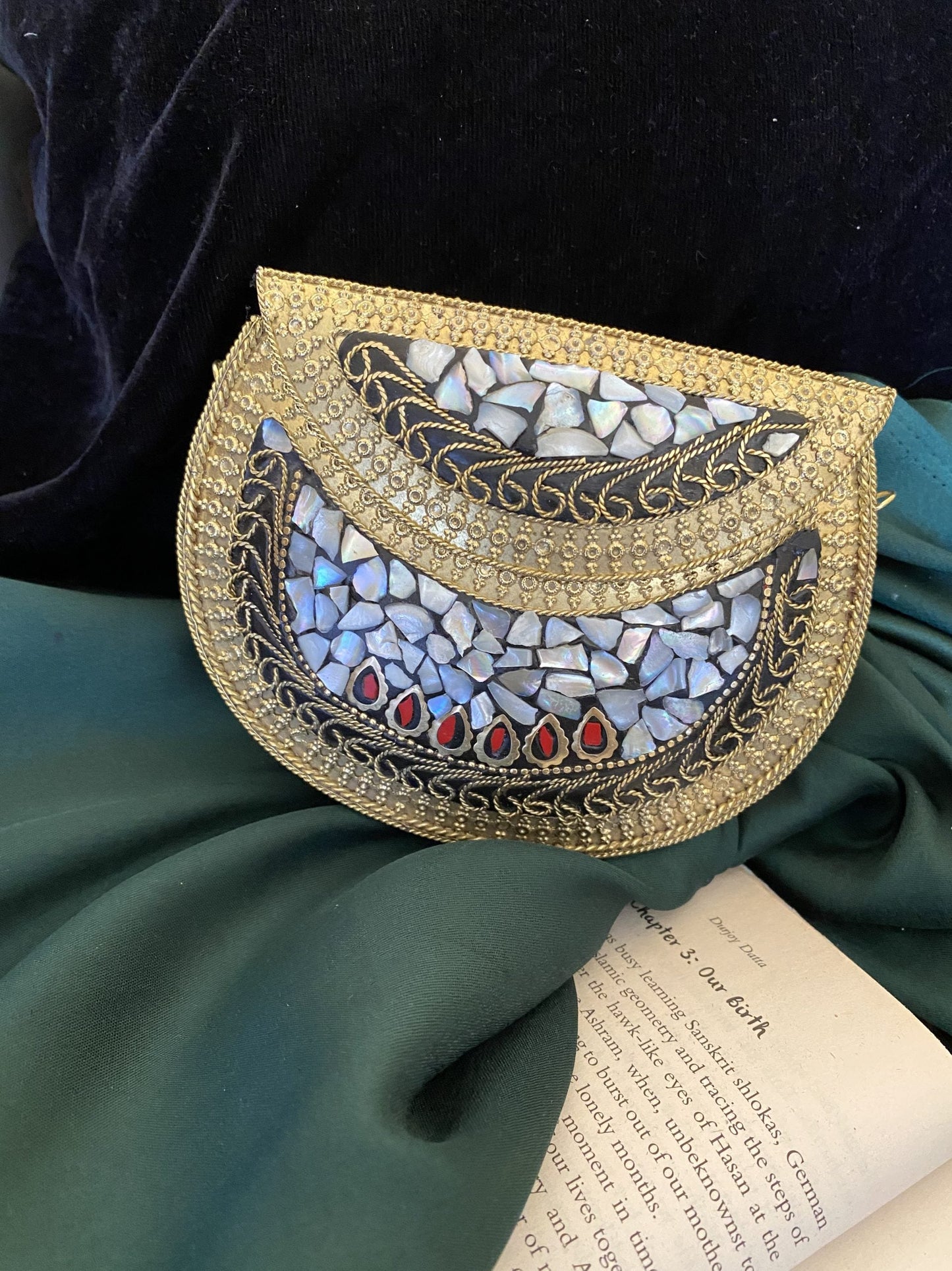 GOLDEN BATUA Gehna Collections