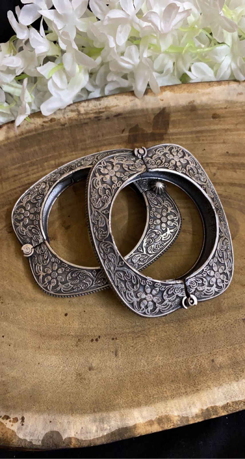 SLA RECTANGLE KADA Gehna Collections