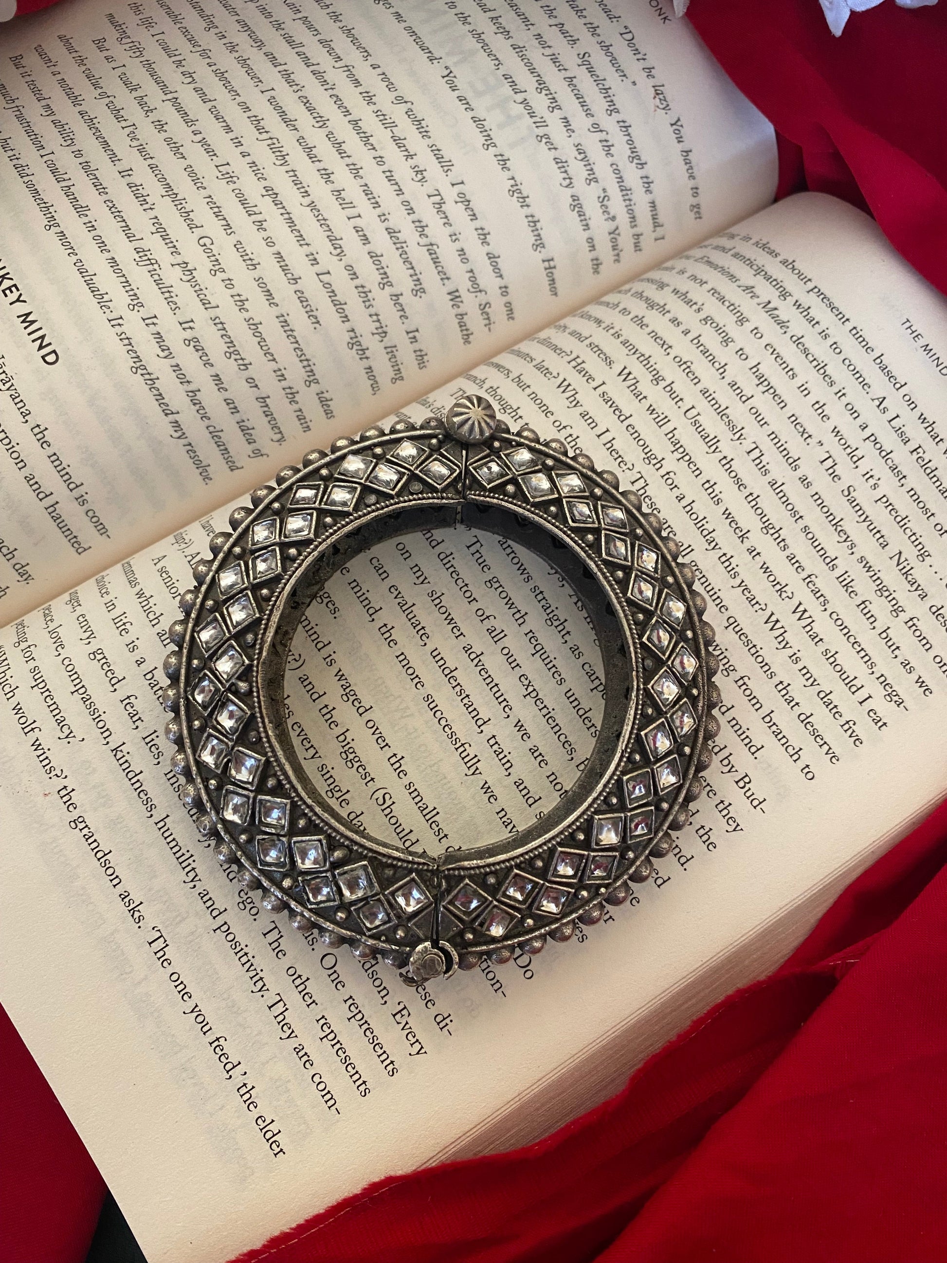 RAJWADA KADA Gehnacollections