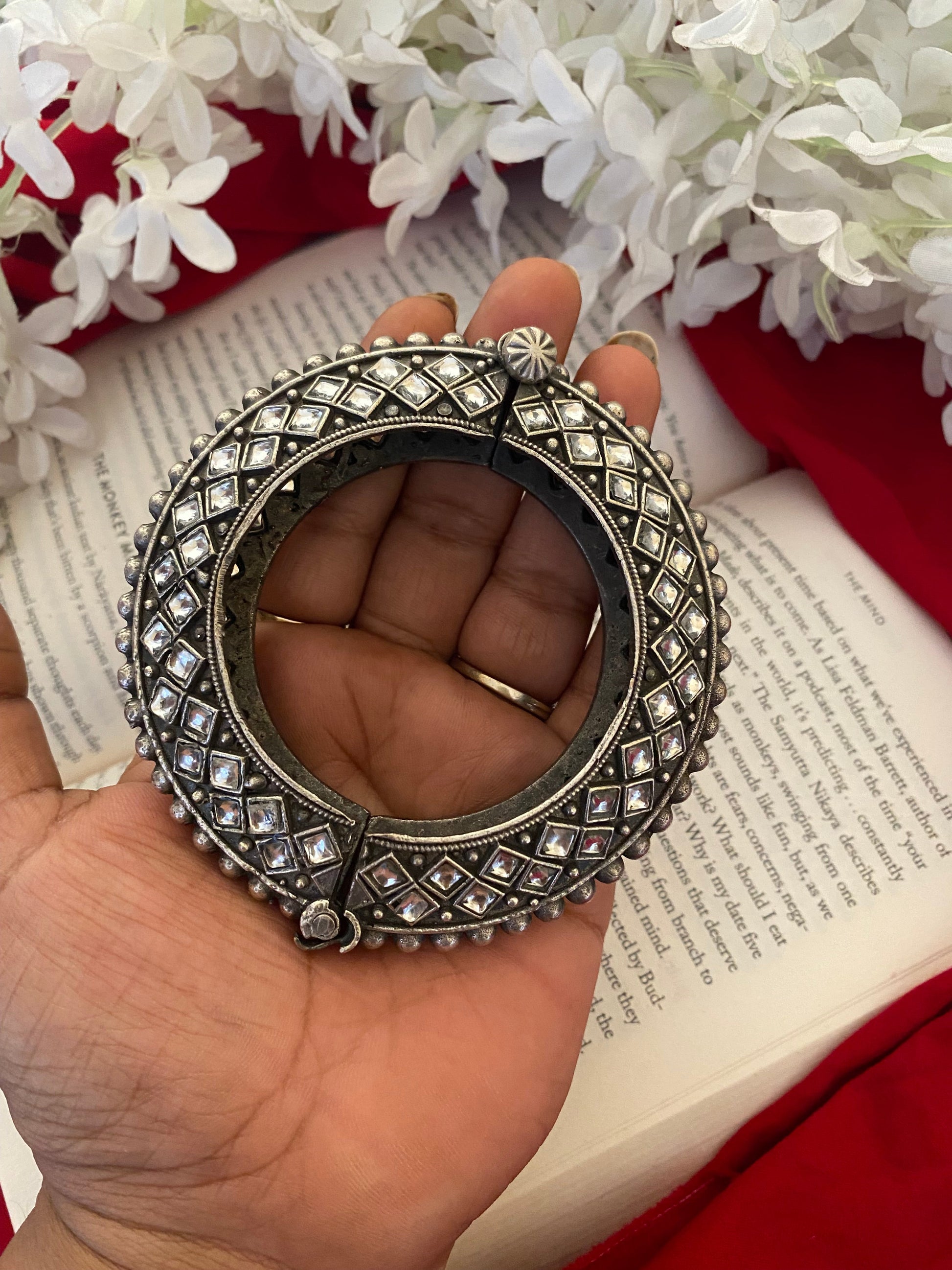 RAJWADA KADA Gehnacollections