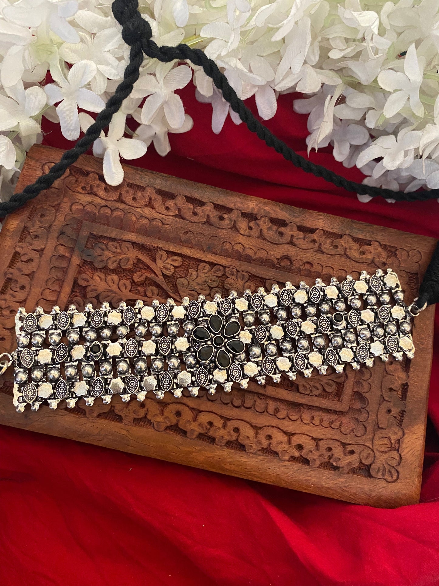 STONE STUDDED CHOKER Gehnacollections