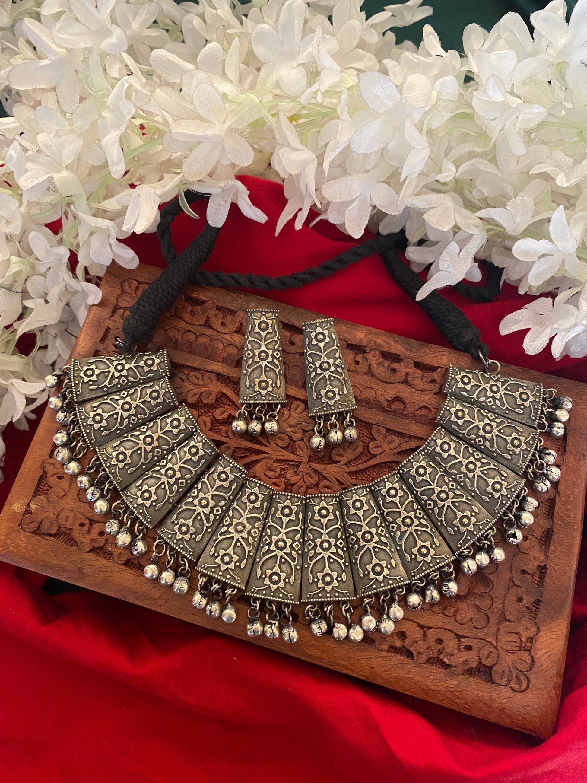 NOOR CHOKER SET Gehnacollections