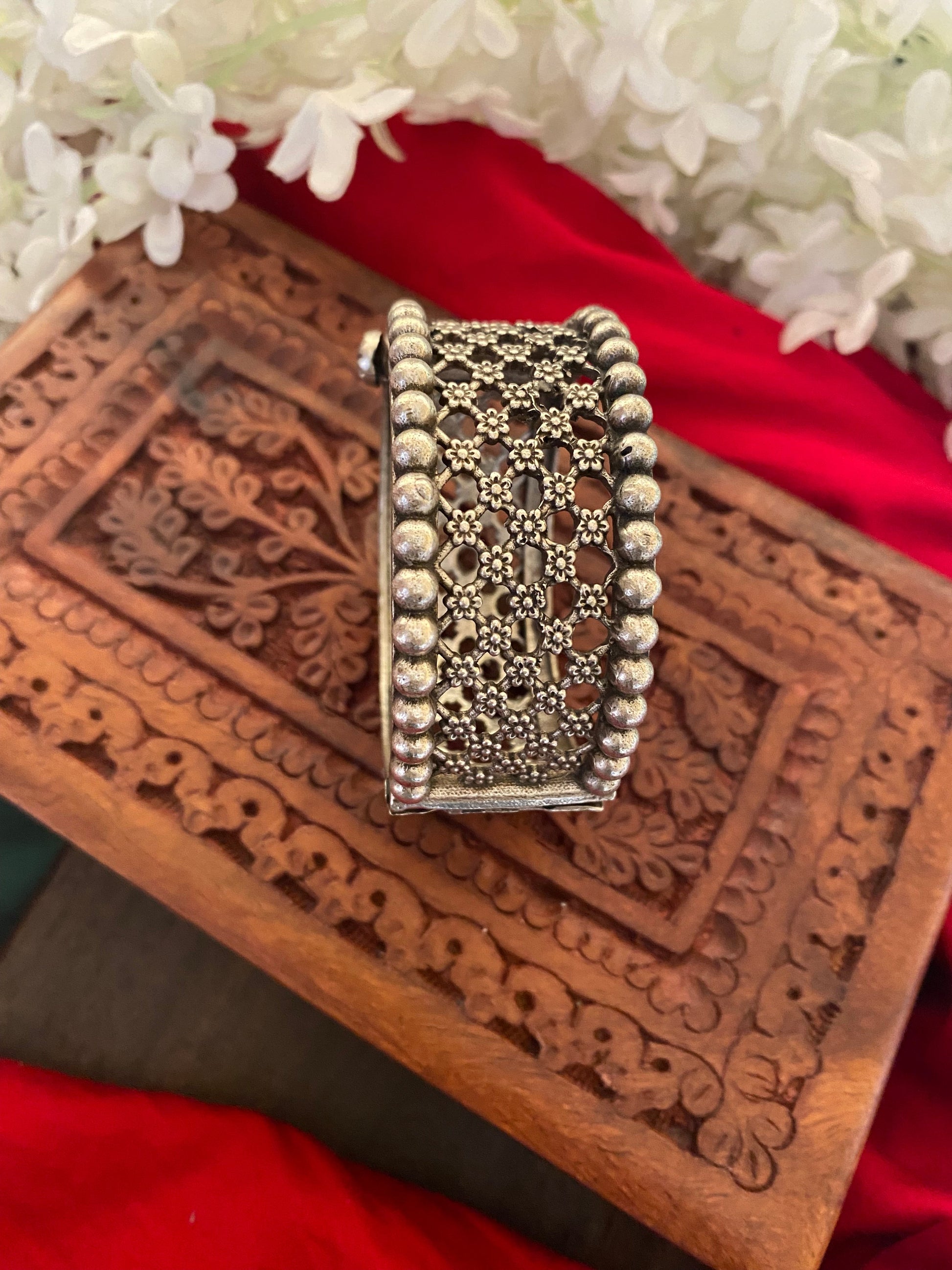 JAAL KADA Gehnacollections