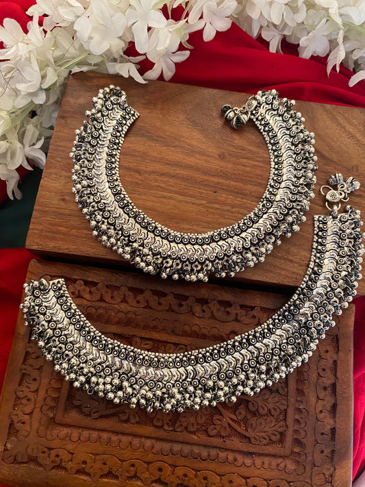 NITIKA JHANJHAR Gehnacollections