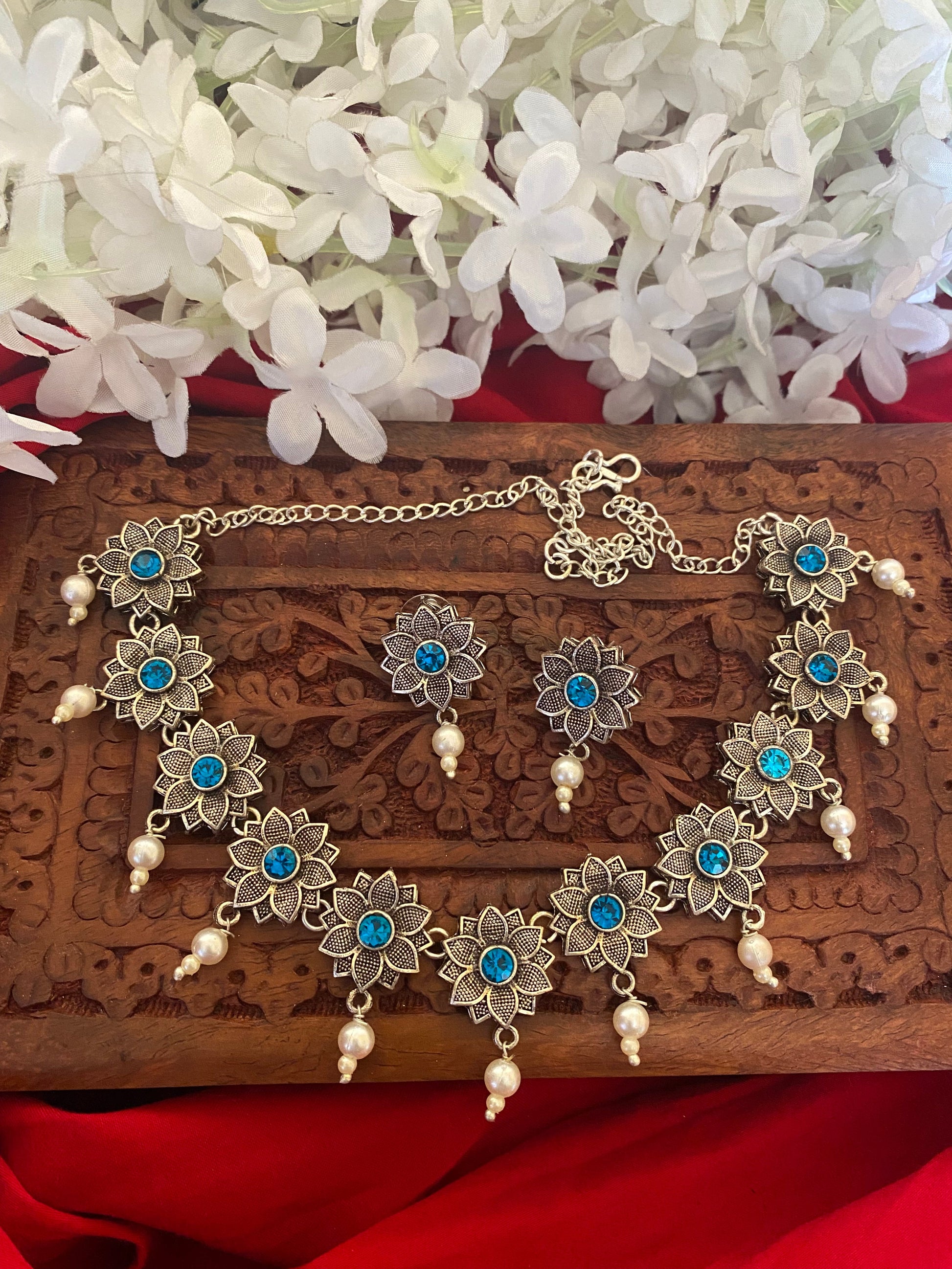 Floral choker set Gehnacollections