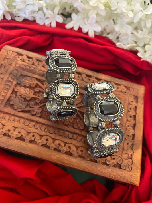 ISHITA KADA Gehnacollections