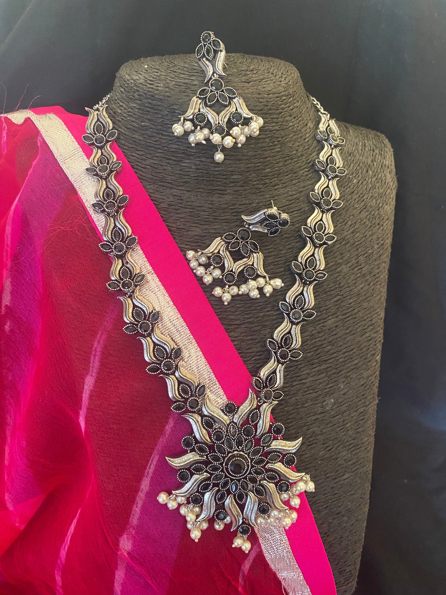 NAINTARA LONG NECKLACE SET Gehnacollections