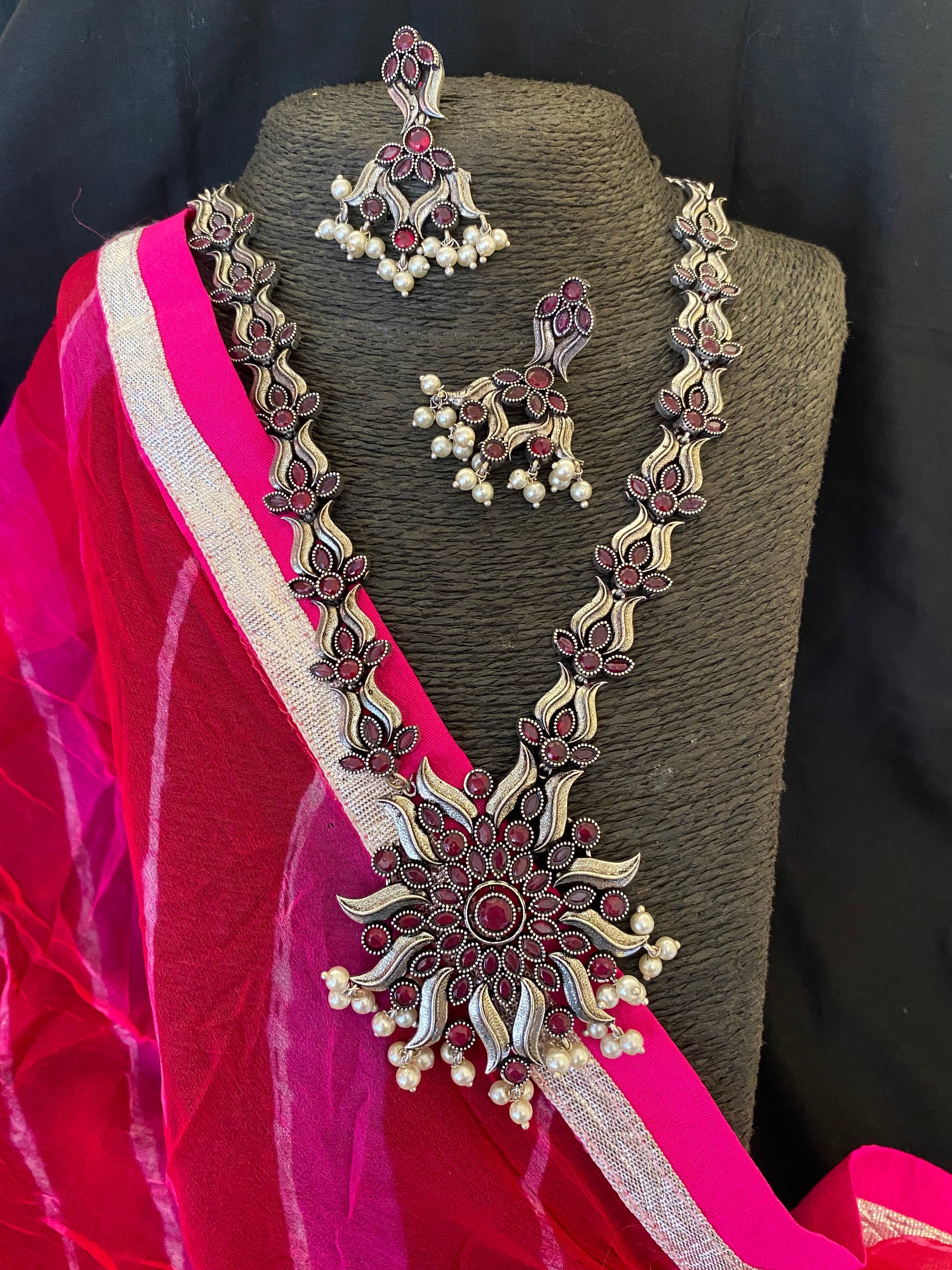 NAINTARA LONG NECKLACE SET Gehnacollections