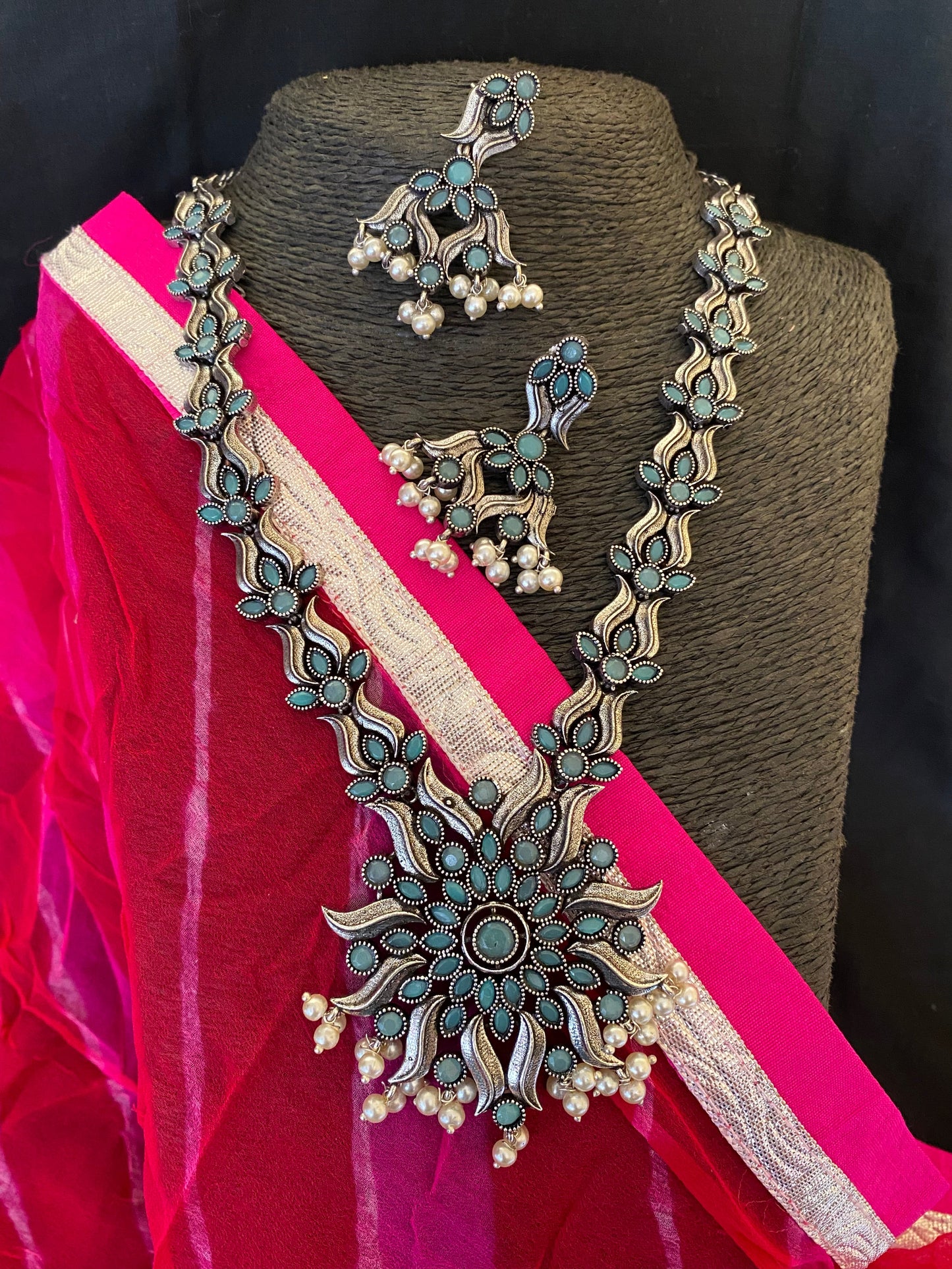 NAINTARA LONG NECKLACE SET Gehnacollections