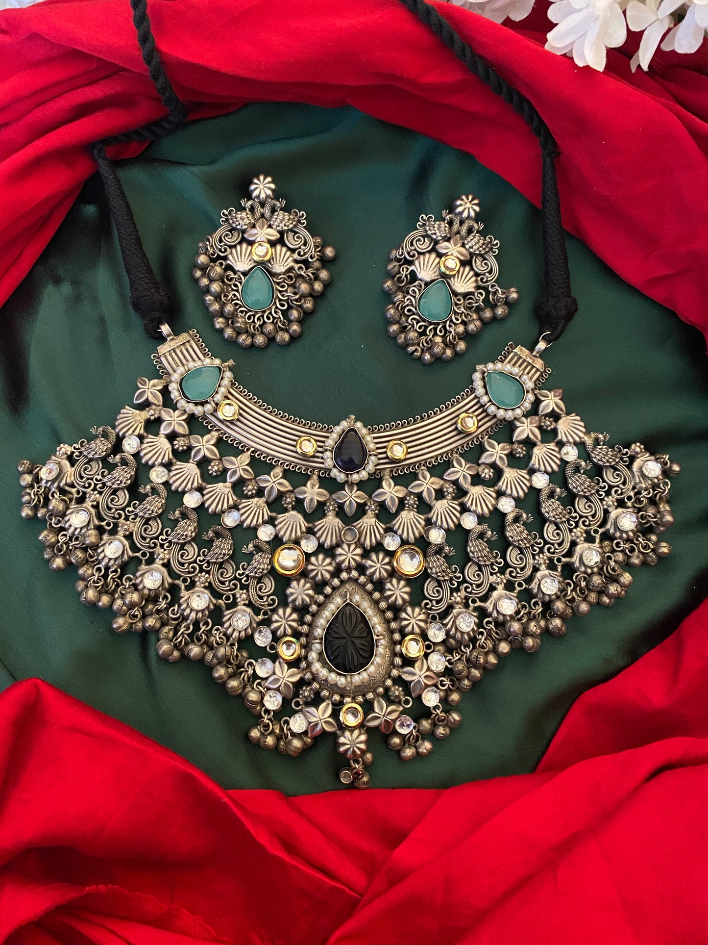 NITYA NECKLACE SET Gehnacollections