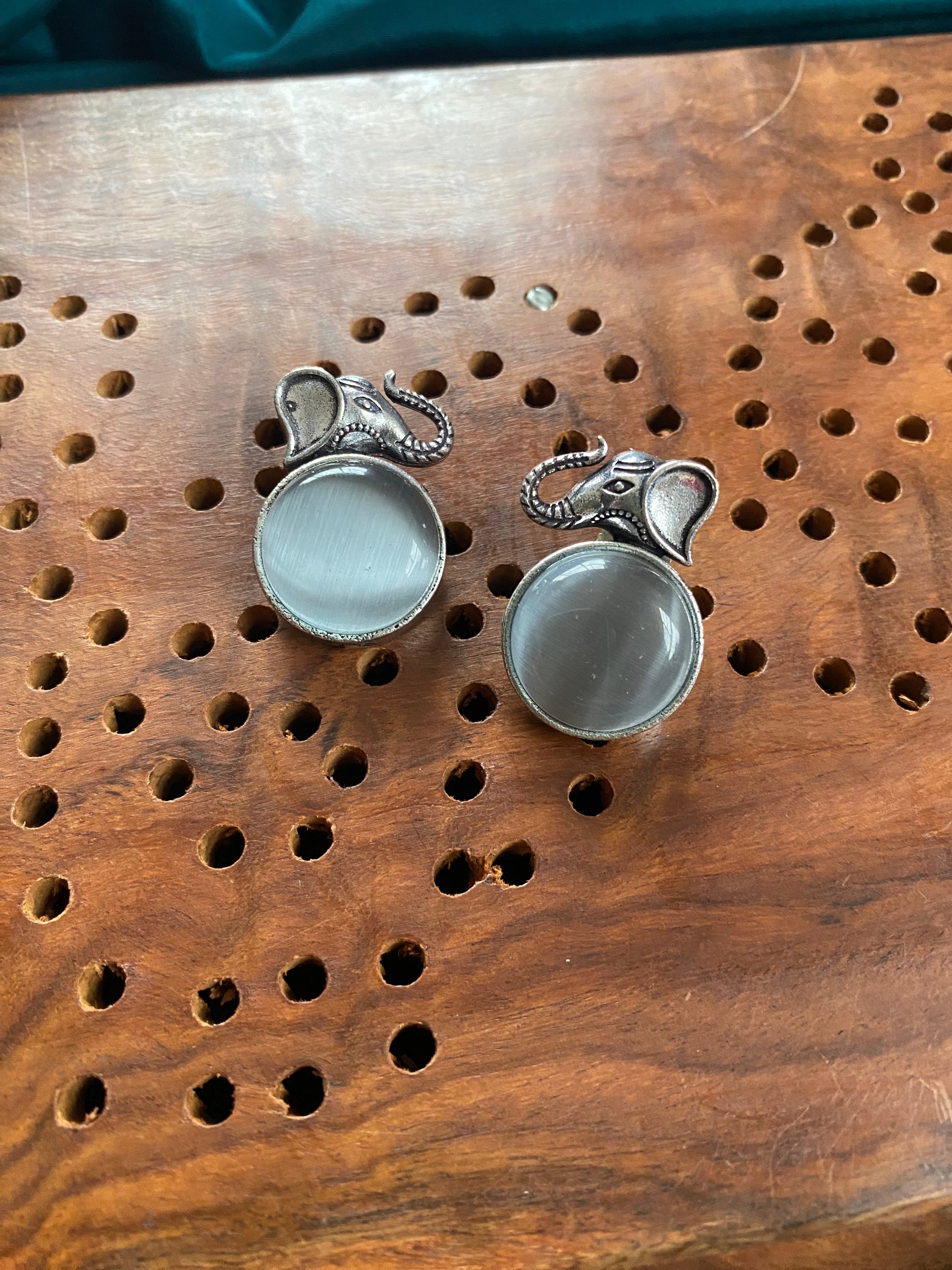 MONALISHA ELEPHANT STUDS Gehnacollections