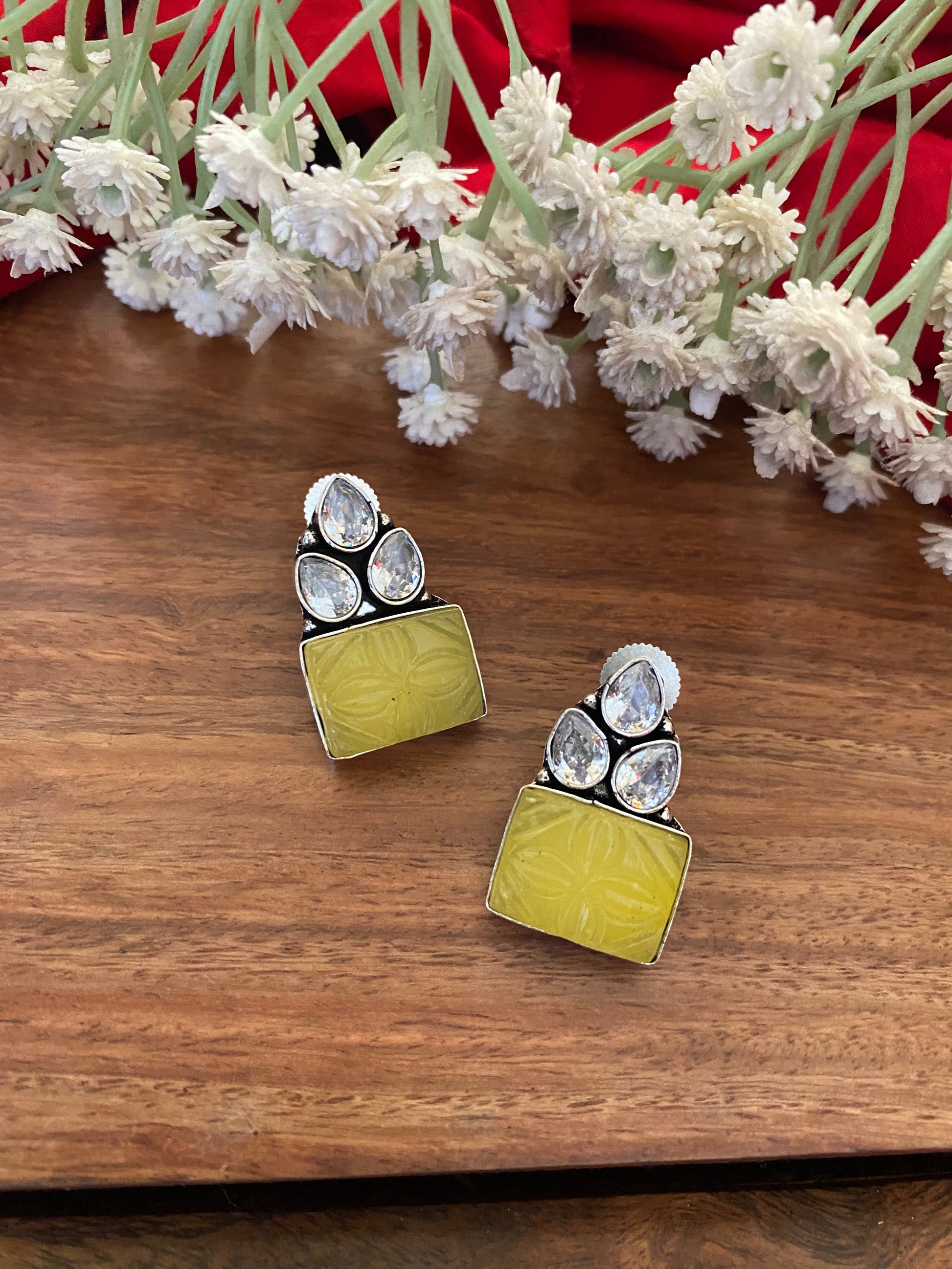 STONE STUDS Gehnacollections