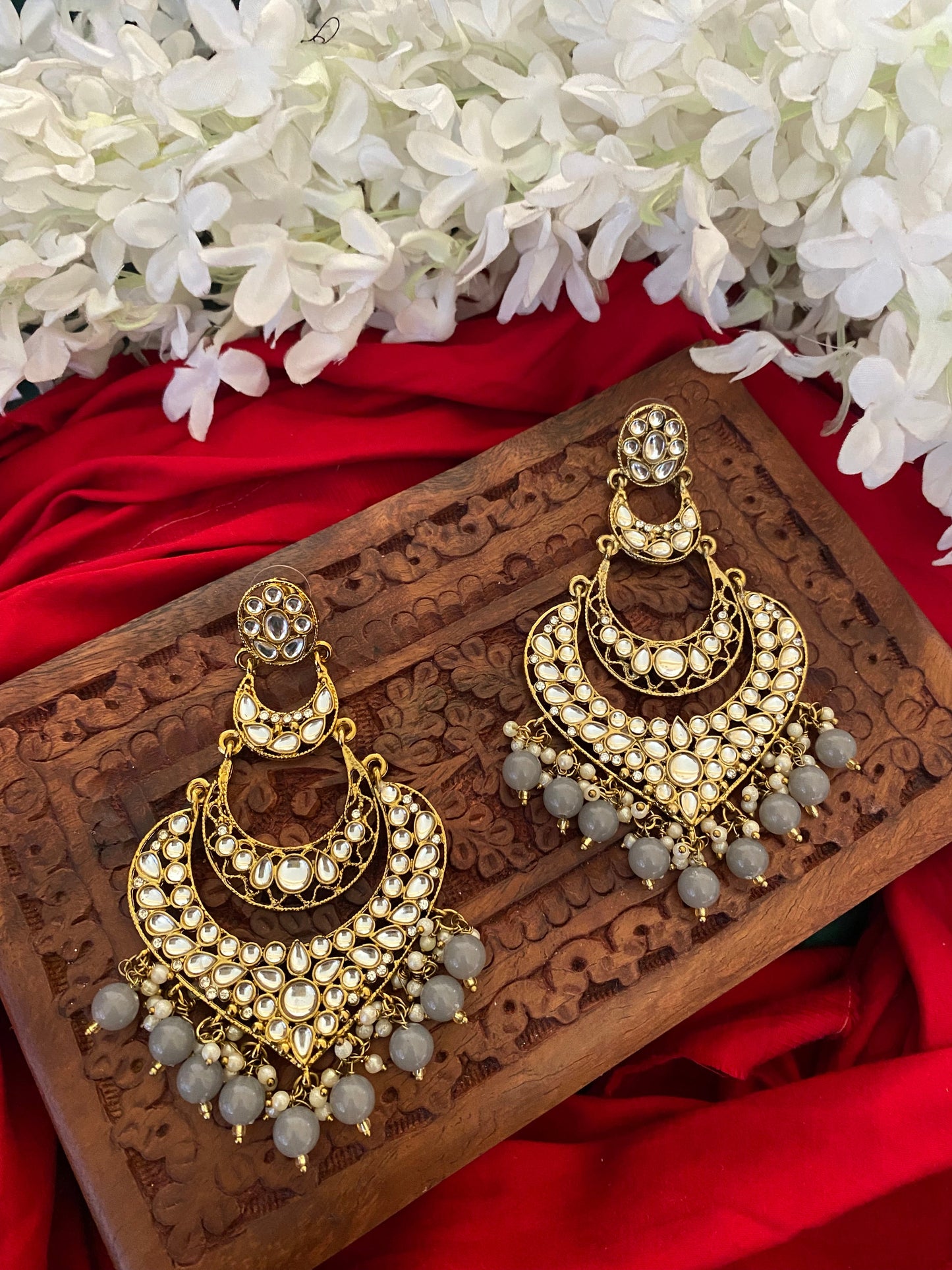 KIYARA CHANDBALI Gehnacollections