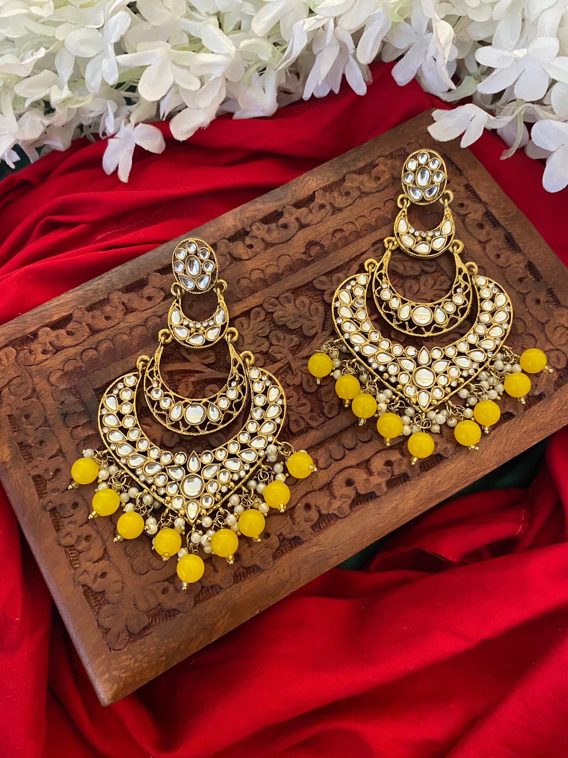 KIYARA CHANDBALI Gehnacollections