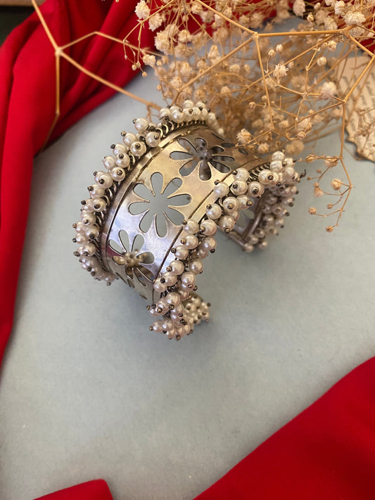 FLORAL PEARL  KADA Gehnacollections