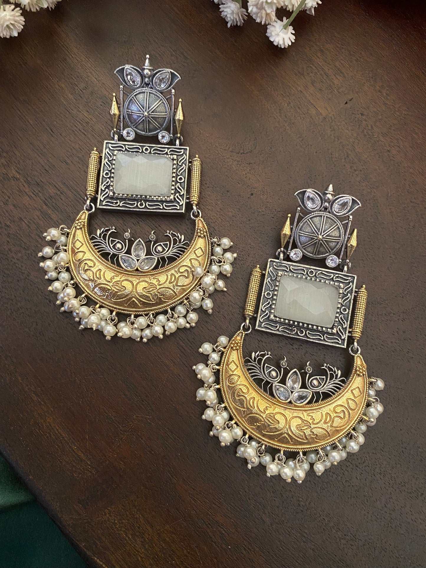 MOHINI DUAL TONE CHANDBALI Gehnacollections